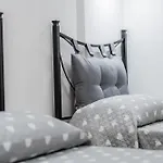 Colombo House * 夸尔图-圣埃莱娜